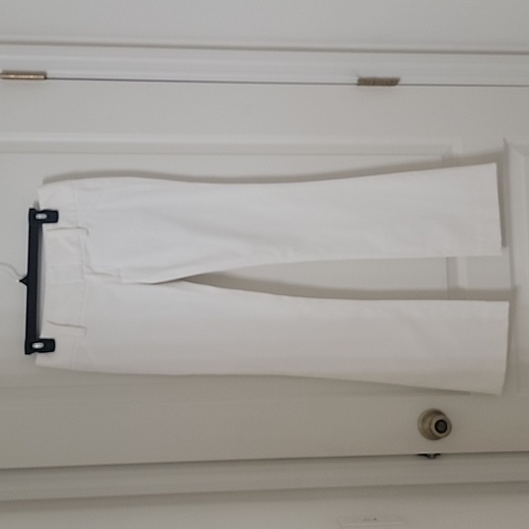 Alice + Olivia Size 0 White Boot Cut / Flared Leg Trousers, Exc. Used Cond. - Picture 10 of 13